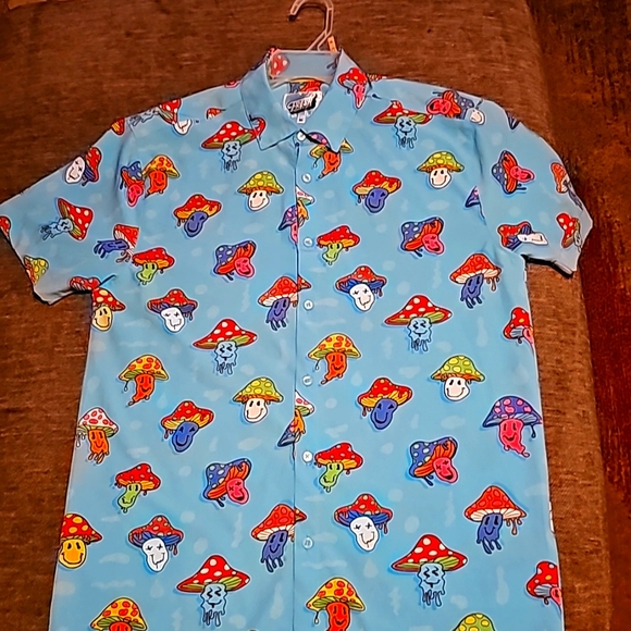 Fresh print of bel-air button up mushroom shirt - Picture 1 of 3